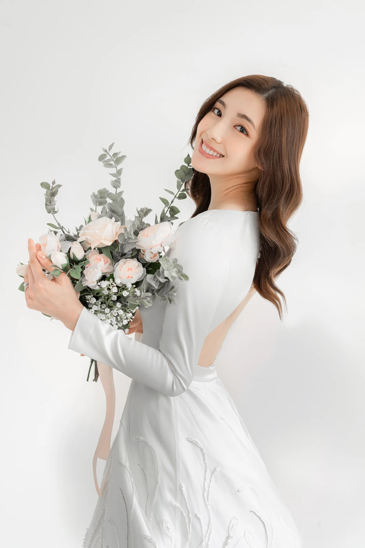 Kris & Irene 婚紗照妝髮造型 第 11 張