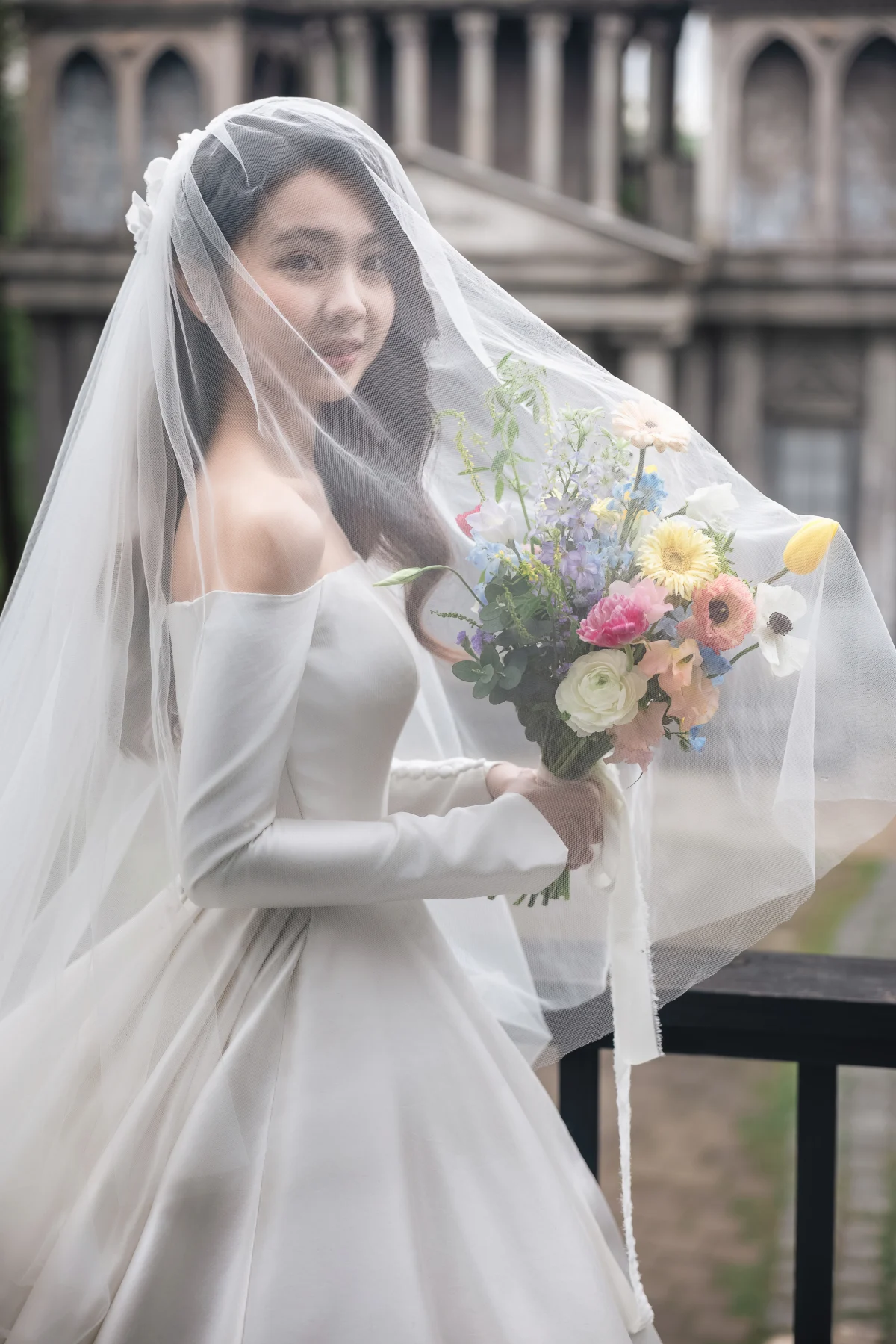 亦雯 婚紗照妝髮造型 第 13 張