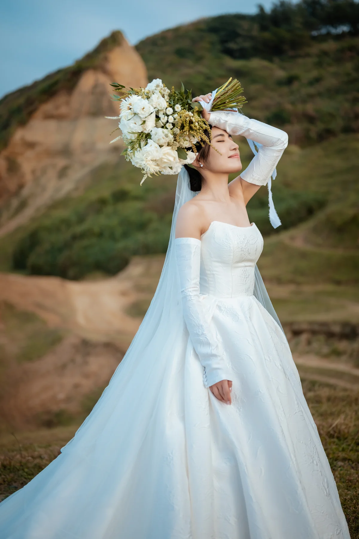 世丞 & 曉羚 婚紗照妝髮造型 第 21 張